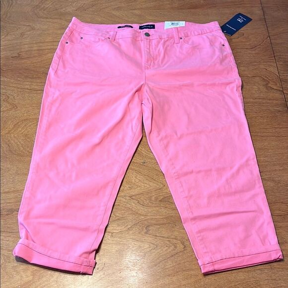 Charter Club Peony Pink Tummy Slimming Capri Pants - Picture 1 of 9
